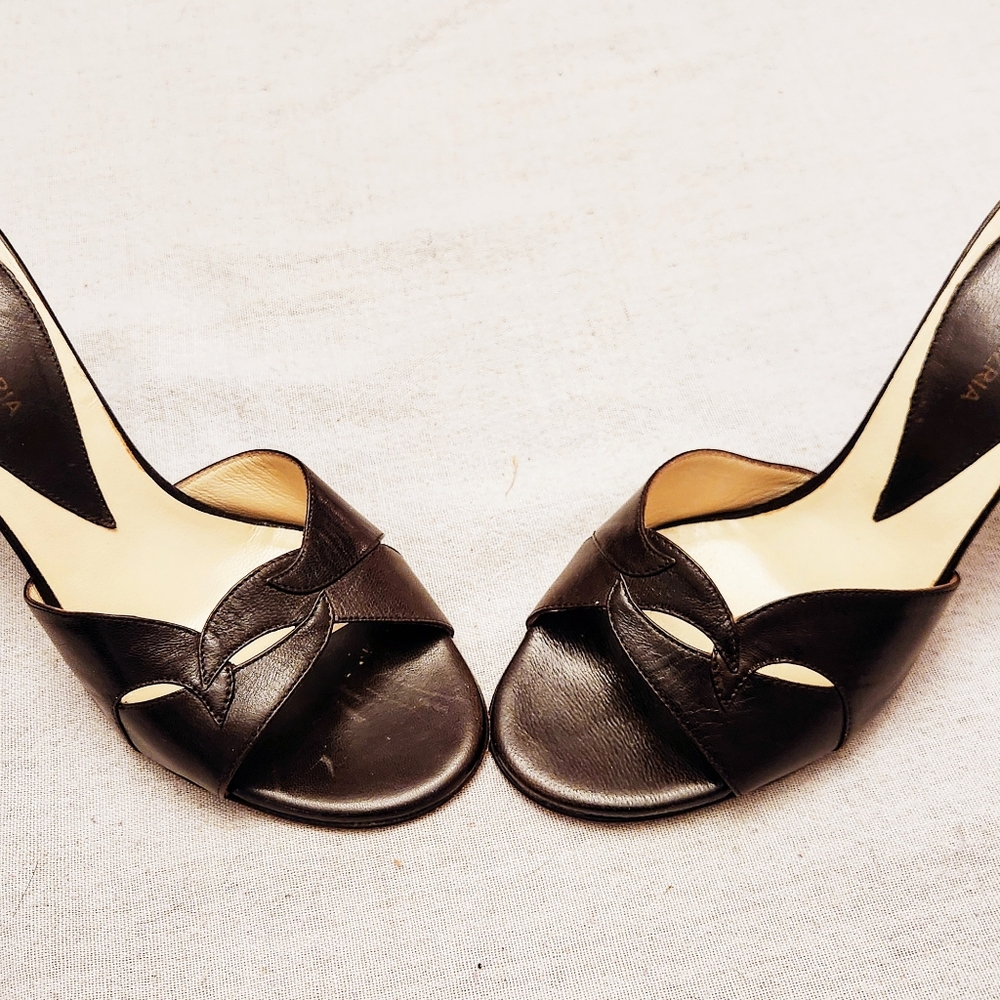 BCBG Brown Slip-On Sandal Heels -‎ Size 7 - Picture 2 of 6